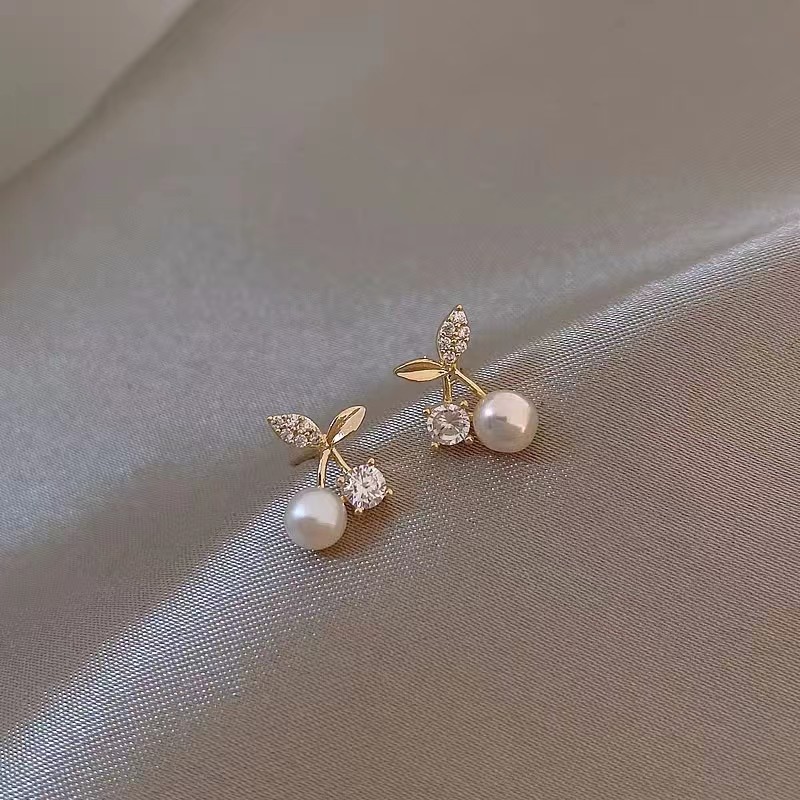 925 Silver Needle Pearl Bow Knot Versatile Earrings For Women's Inns Light Luxury High Grade Mesh Red Earrings For Small And Simple Earrings