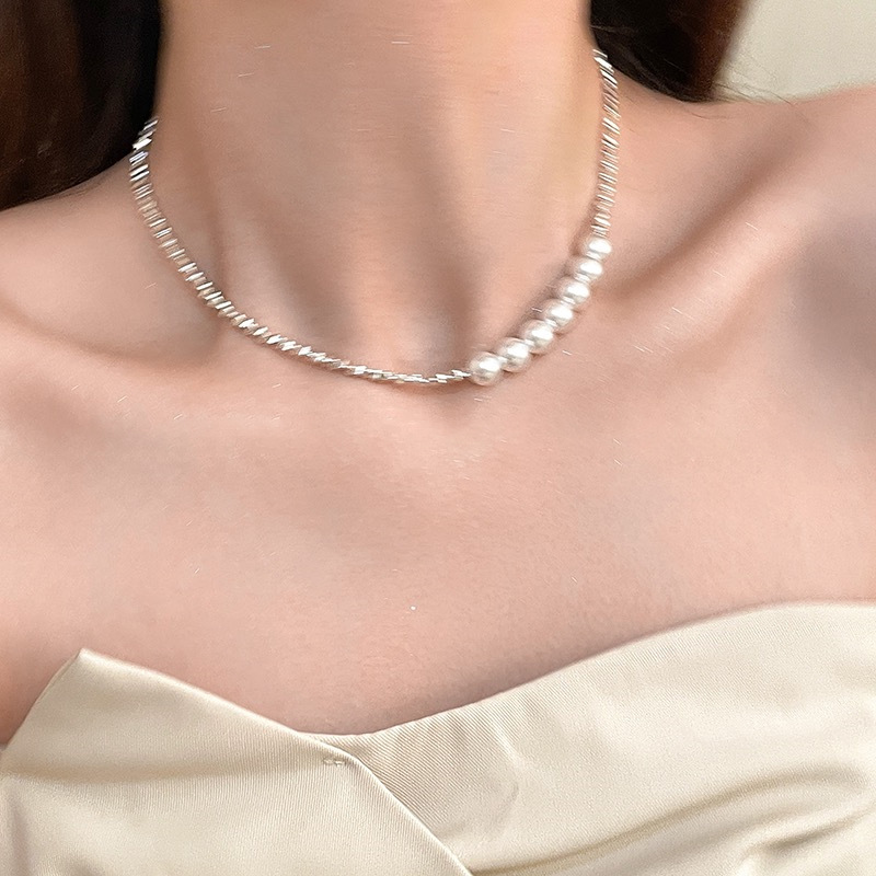 Irregular Broken Silver Pearl Pendant Necklace For Women's Advanced Design Sense Collar Chain Simple And Luxury Style Neck Chain