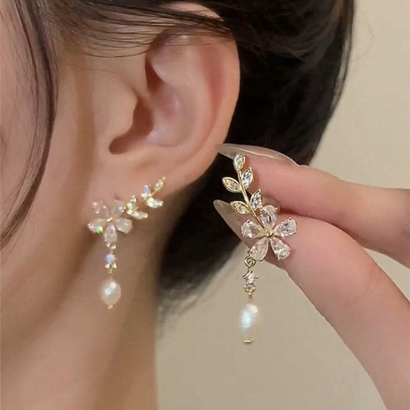 New S925 Silver Needle Earrings, Elegant And Elegant Style, Retro Pearl Earrings, Versatile And Simple Online Red Jewelry Wholesale, Female