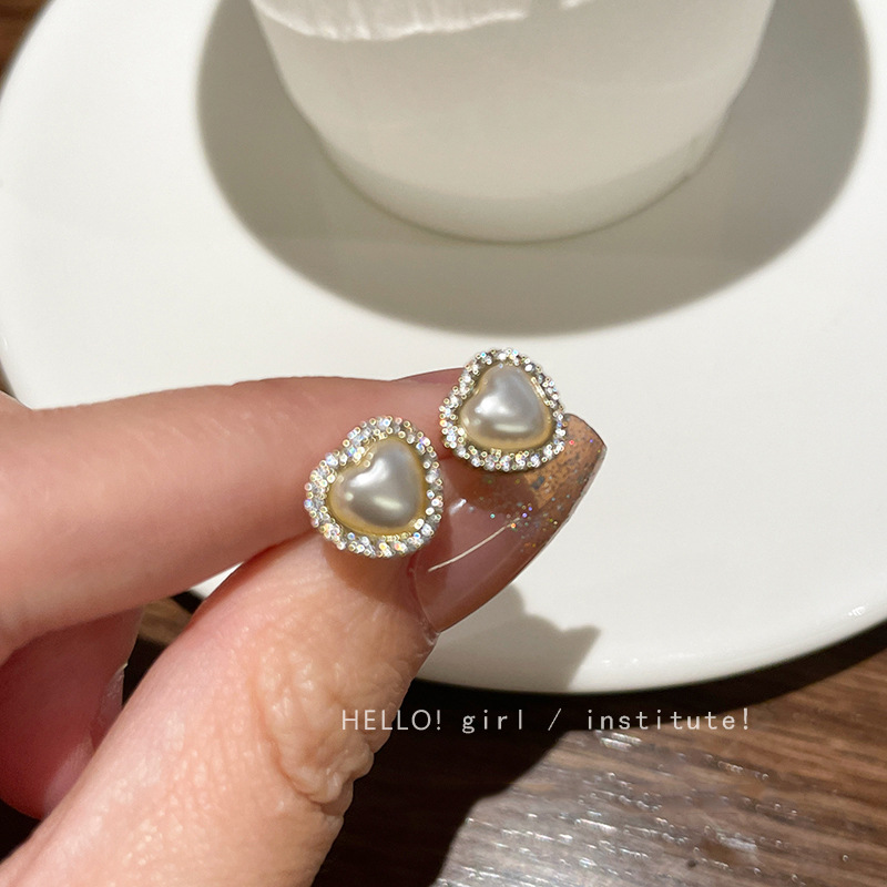 S925 Silver Needle South Korean New Love Zircon Earrings For Women, Light Luxury, Small, And High End Design Earrings And Earrings Wholesale